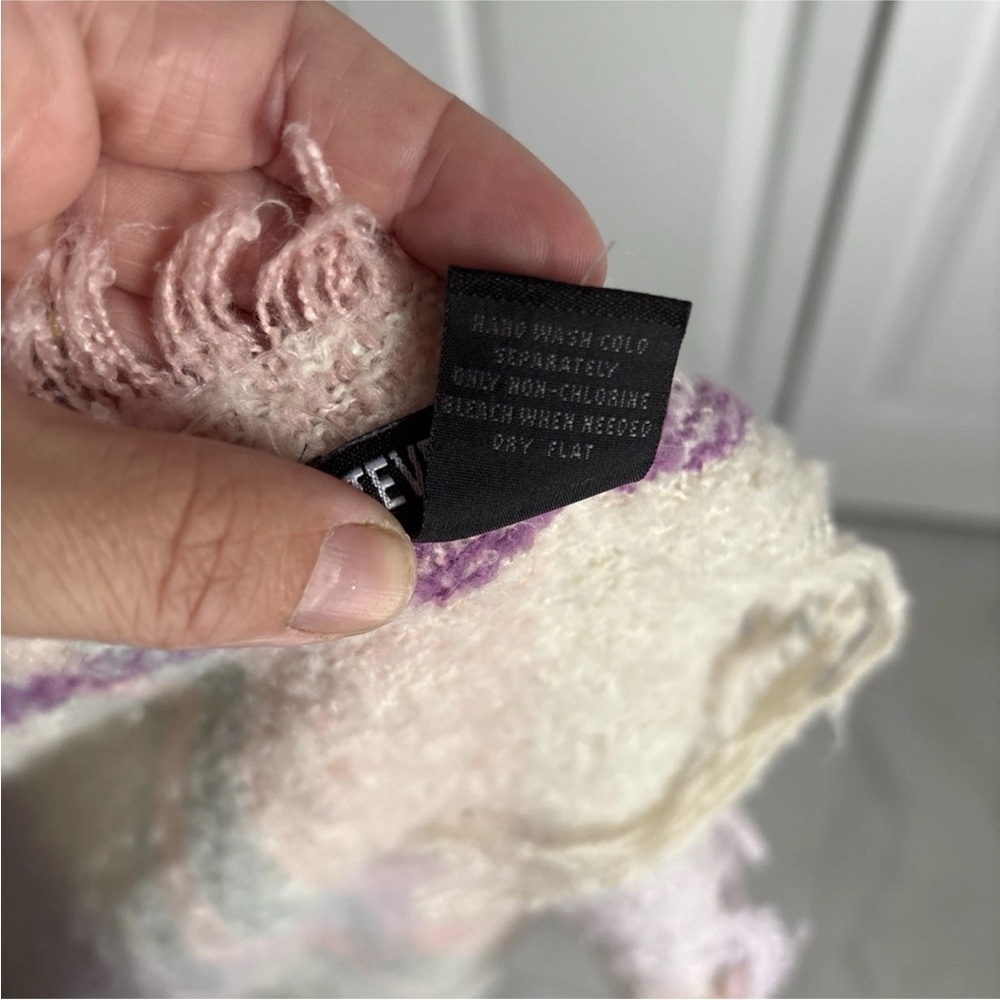 Steve Madden Women’s Oversized Plaid Scarf – Soft Fringe Wrap, Pink/Ivory - Picture 3 of 4